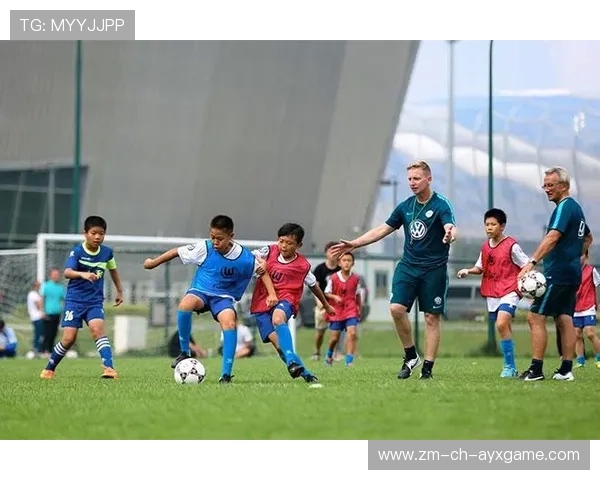 足球俱乐部在青训中推行青少年运动员权益与合同规范培训，青少年足球俱乐部签约合同